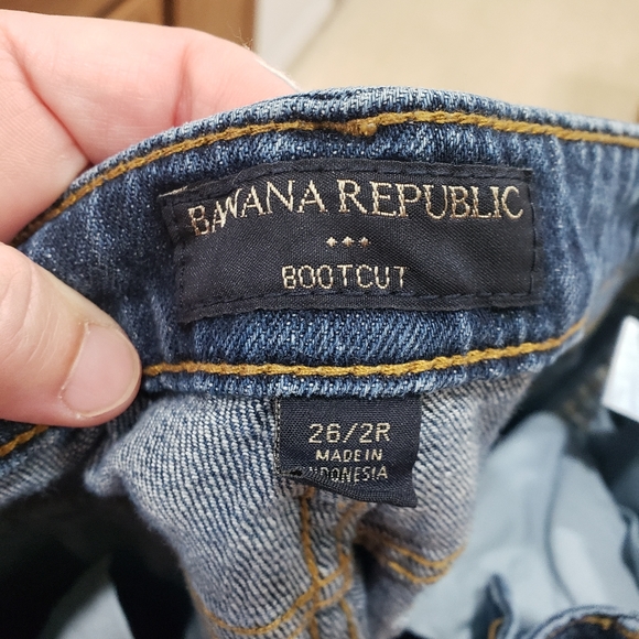 Banana Republic 2 boot cut medium wash slight fade out back button pockets - Picture 7 of 7